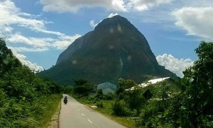 Bukit Kelam, Endonezya. Monolit Nedir..