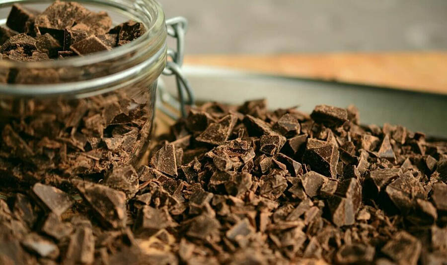 Çikolata. 100 Yıldan Fazla Yaşayan İnsanların Diyetlerine Dahil Ettiği 8 Yiyecek..