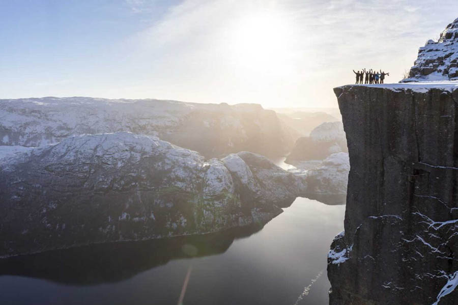Müezzin Kayası, Norveç